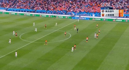 1714564985764086796.gif 武磊.gif